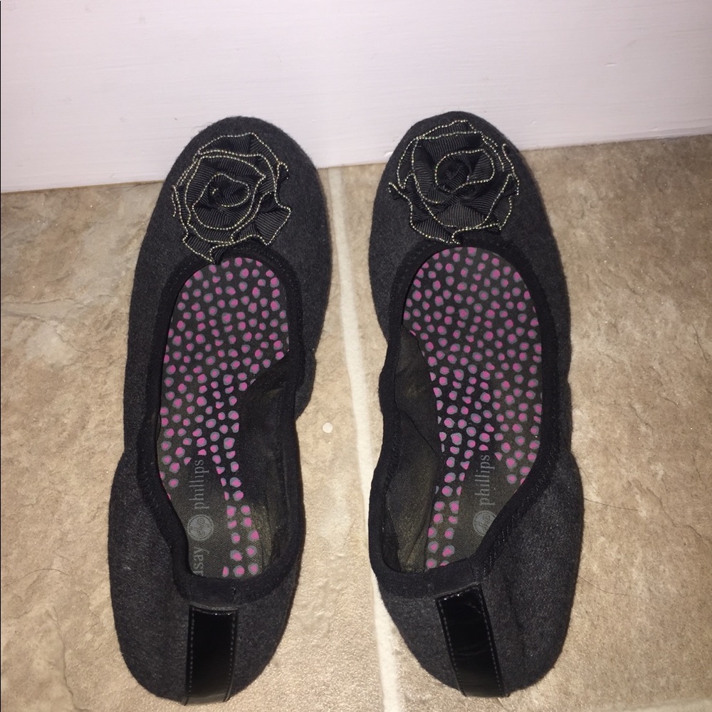 Lindsay Phillips “Liz” flats- sz. 7 with snaps!